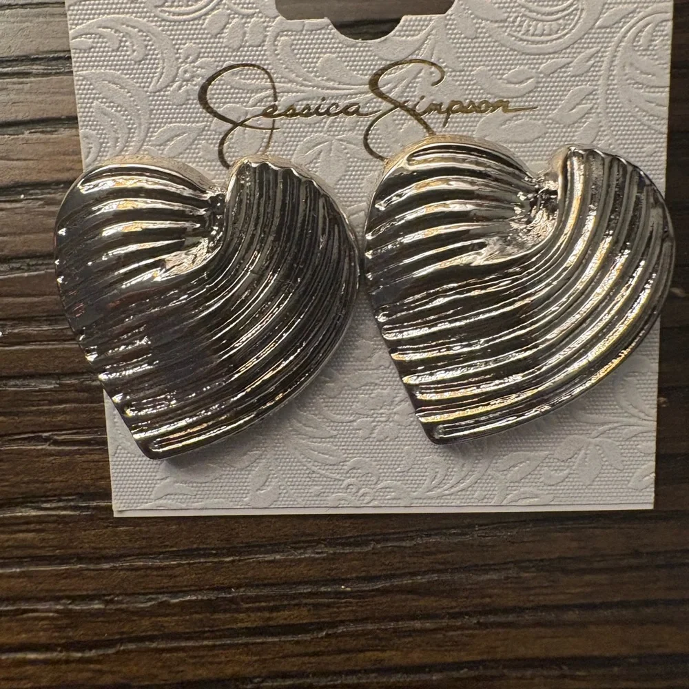 NEW Jessica Simpson Silver Heart Earrings